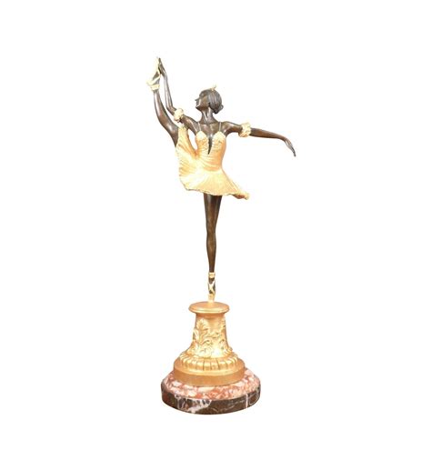 Statua In Bronzo Di Un Pattinatore In Stile Art Deco Marrone E Oro