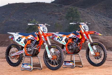 Find the perfect red bull ktm factory team stock photos and editorial news pictures from getty images. 2015 Red Bull KTM 450s - 2015 Red Bull KTM Team Photo ...