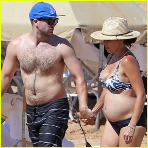 Jamie Lynn Sigler Shows Off Baby Bump In A Bikini On Hawaii Vacation Beau Dykstra Bikini