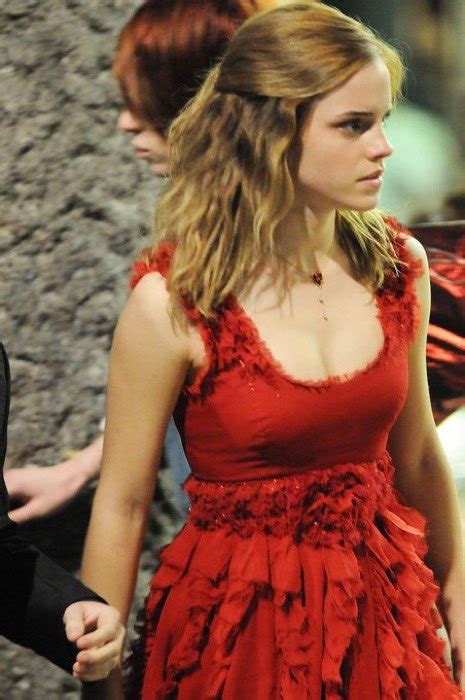 Emma Watson Looking Sexy In Red Insatiable Idol Babes Hot Sex Picture