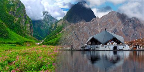 Valley Of Flowers With Hemkund Chardhamyatratravel