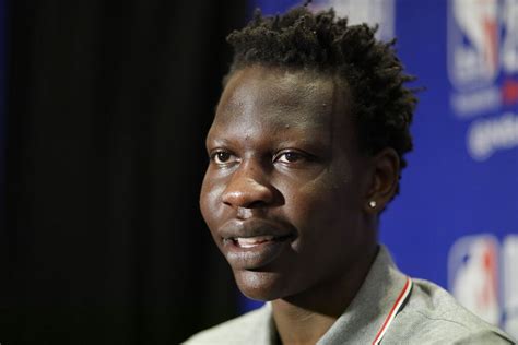Bol manute bol is an american professional basketball player for the denver nuggets of the national basketball association. Oregon's Bol Bol plummets to second round of NBA Draft ...