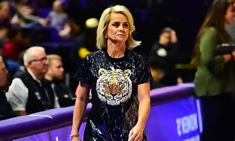 Is Kim Mulkey Married Or Engaged And Who Is The Husband Or Fiance