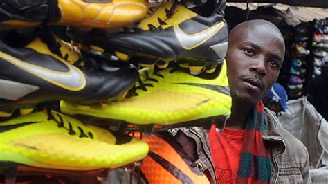 Why East Africa Wants To Ban Second Hand Clothes Bbc News