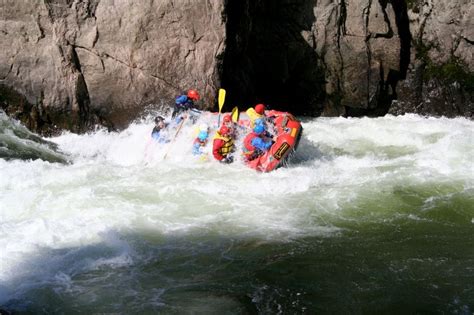 3 4 nya zeeland är indelat i 16 regioner och 67 distrikt. Vi kantrar i den värsta forsen - Murchison, Sydön, Nya ...