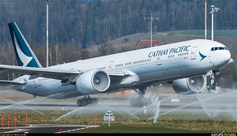 B Kpm Cathay Pacific Boeing 777 300er At Zurich Photo Id 1041088
