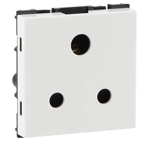 Now all three pins of the three pin plug are of same size and diameter. 6a-3-pin-socket white zoe-modular-range Online - Standard ...