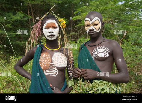 Surma Tribe Hi Res Stock Photography And Images Alamy