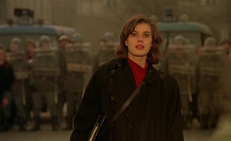 Irène jacob, halina gryglaszewska, kalina élete, veronikas dubbelliv, dvojno veronikino življenje, a dupla vida de véronique, подвiйне життя веронiки, la doppia vita di veronica, zendegi doganeh veronika, the double life of véronique. The-Double-Life-of-Veronique-041