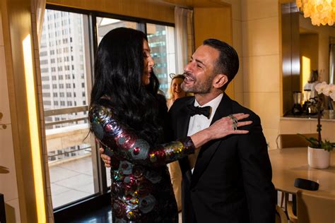 At The Met Gala Cher And Marc Jacobs Make A Dream Duo The New York Times