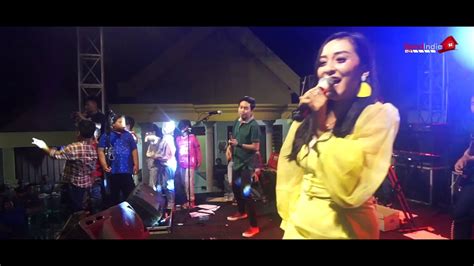 Download lagu gratis, gudang lagu mp3 indonesia, lagu barat terbaik. ELSA SAFIRA - SAMPEK TUWEK - OM SHIVA (cover live) - YouTube