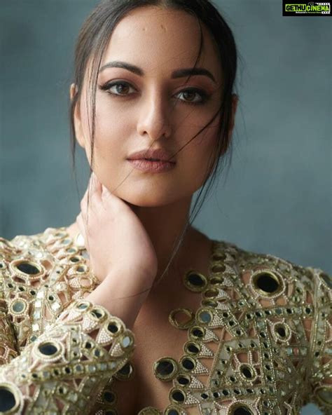 Actress Sonakshi Sinha Instagram Photos And Posts February 2021 Gethu Cinema