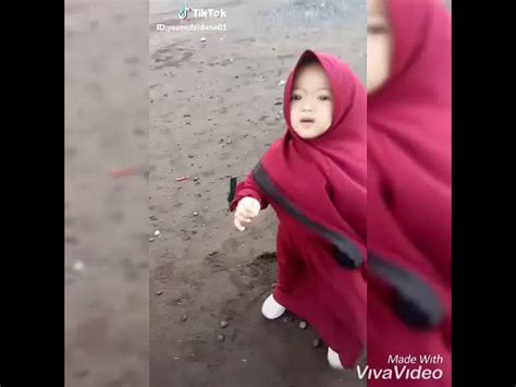 5 wanita cantik dewasa ini punya wajah dan fisik mirip anak sd awet muda tentu jadi dambaan setiap wanita. Foto Anak Kecil Cewek2 Cantik Lucu Berhijab - Gambar Ngetrend dan VIRAL