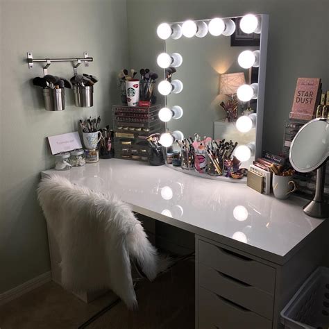 17 Diy Vanity Mirror Ideas To Make Your Room More Beautiful Diy