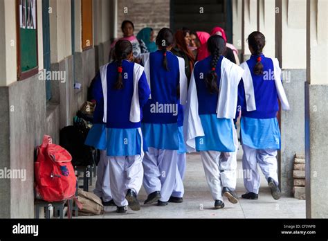 Schoolgirls Islamabad Pakistan Stock Photo Alamy