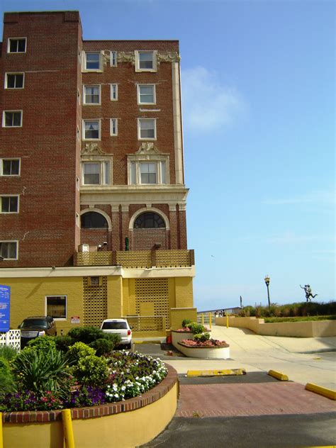 2721 Boardwalk Unit 208 Atlantic City Nj 08401 349000 House