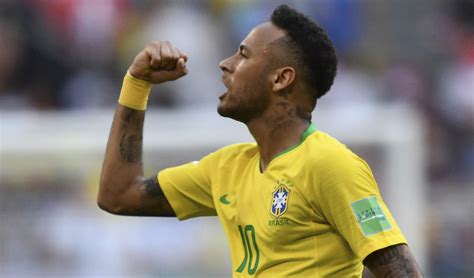 Нейма́р да си́лва са́нтос жу́ниор (порт. Con Neymar como protagonista, Brasil derrotó a Arabia ...