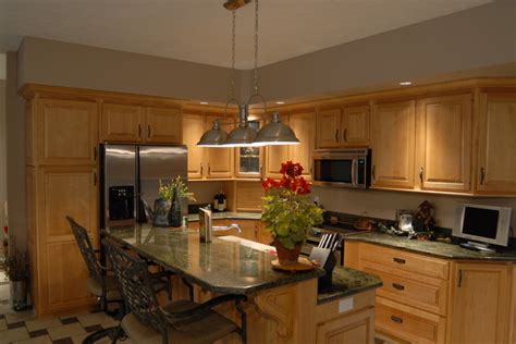 Gather family and friends with pride in the rich, traditional style of your salinger kitchen. Custom Maple kitchen cabinets in a Honey Spice finish - Traditional - Other - by Buterbaugh's ...