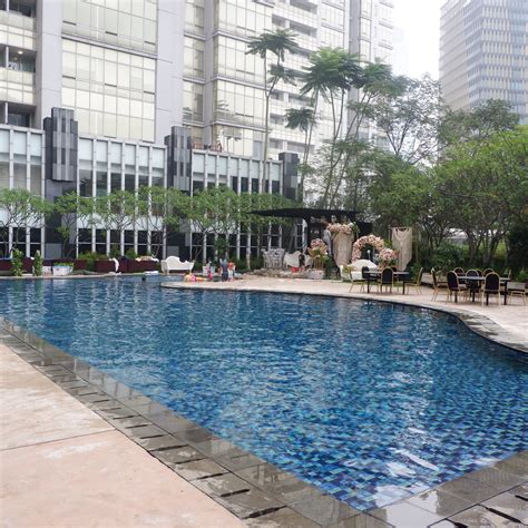 Review The Grove Suites Kuningan, Kamarnya Luas Sekali — Maya Rumi