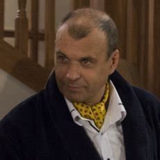 The soap opera plot is about a hospital in fictive town of kamenice located in hradec králové district, its employees (like doctors and nurses, or even the patients) and their life stories, families and relationships. Ordinace v růžové zahradě 2 - 573. díl - Blecho, kde jsi ...