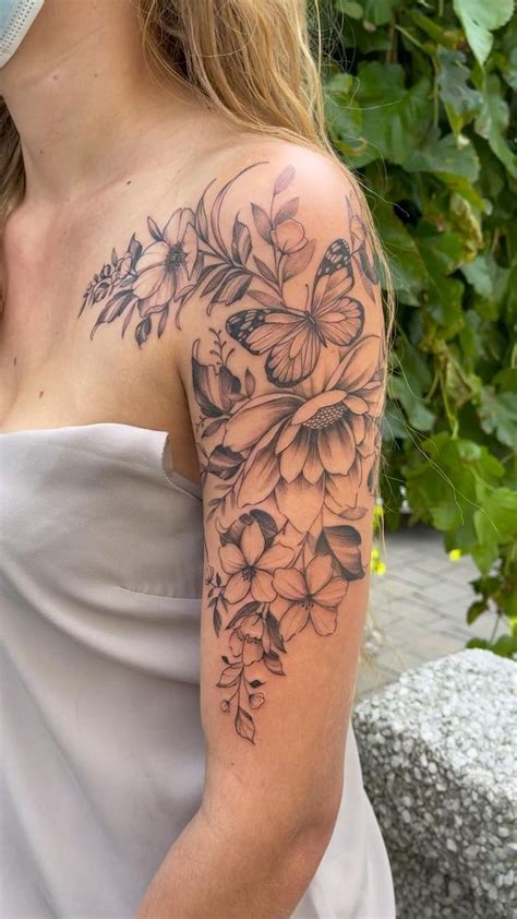 Pin By Reine Duplan On Tatouage Tattoos For Women Flowers Shoulder