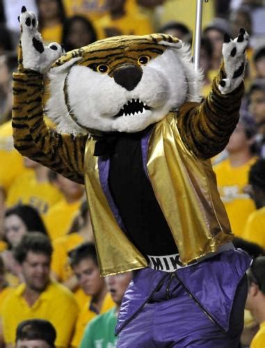 Mike The Tiger Competes In Capital Ones Online Mascot Challenge News