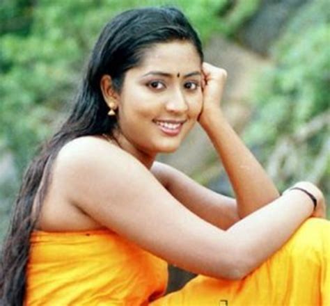 Kavya Madhavan Sexy Pics Mallu Actress Navya Nair Biggest