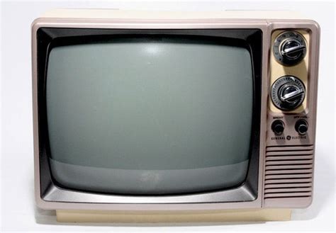 Vintage 1984 General Electric Television