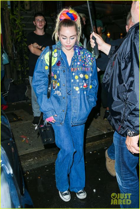 Miley Cyrus Does Double Denim After Snl Rehearsal Photo 3474054