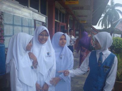 Ibarat sebuah bangunan, untuk dapat berdiri. Ucapan Pengetua Perhimpunan Rasmi Sekolah - Descar Bro