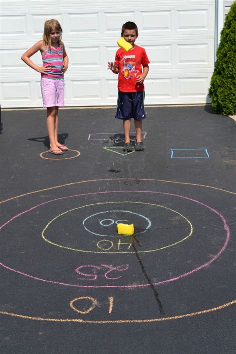 30 Easy And Fun Outdoor Games You Can Do It Yourself 2022