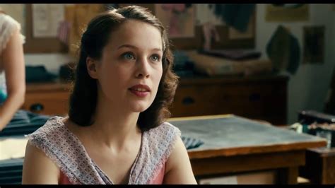 Trailer De Werk Ohne Autor — Never Look Away Hd Youtube