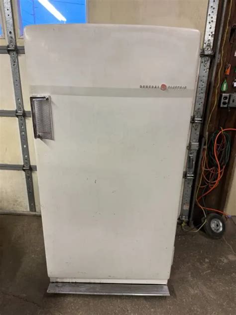 Vintage S General Electric Combination Refrigerator Freezer