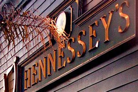 Hennesseys Tavern Manhattan Beach Urban Bar Guide