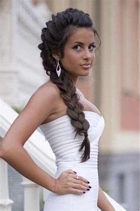 20 Long Curls Hairstyles For Weddings You Can Do At Home