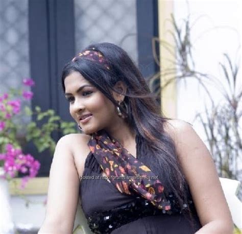Srilankan Girls Club Sexy Lankan Actress Piumi Purasinghe 64980 Hot Sex Picture