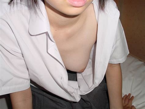 Image Asian Teen Down Blouse Reveals A Sweet Titty Porn