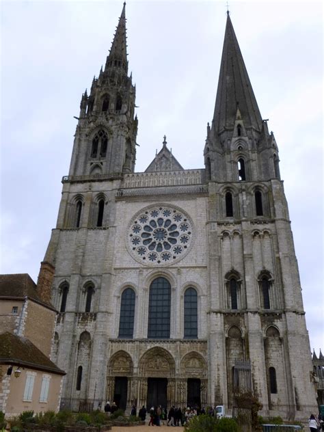 Photo-ops: Way of Saint James: Chartres Cathedral - Chartres, France