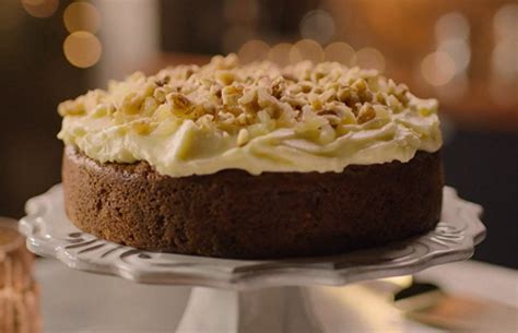 Nigella Lawsons Carrot Cake With Crystallised Ginger Walnuts And