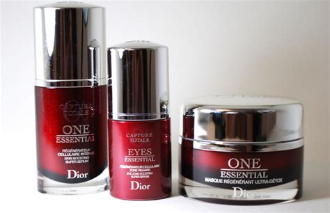 Dior Capture Totale One Essential Skincare Line Boosting Serum Eye