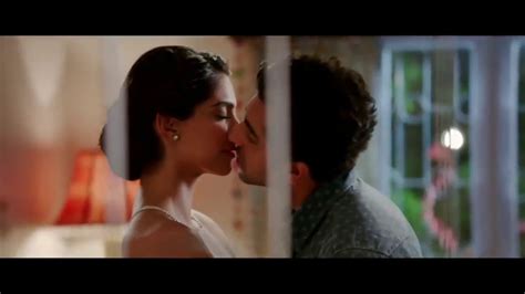 Sonam Kapoor Hot Kissing Scene Youtube