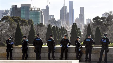 Melbourne Tightens Lockdown as Virus Outbreak Spreads - The New York Times