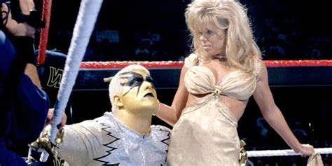 10 Wrestlers Who Married Their Managers – Page 7