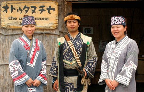 Local Style Ainu People Costume And Jewelry