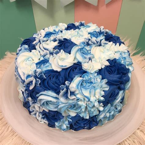Milk And Water Baking Co On Instagram 💙🎄blue Christmas 🎄💙 Cake