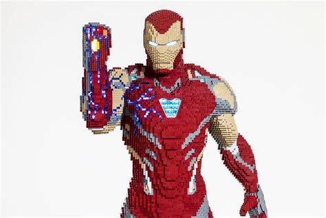 Lego Unveils Life Size Iron Man With Infinity Gauntlet For Sdcc 2019 Aipt