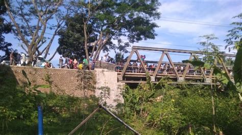 Geger Penemuan Mayat Pria Di Bawah Jembatan Peusar Cianjur