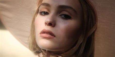 Lily Rose Depp Makes Her Modeling Debut Because Of Course Huffpost