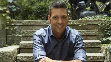 Cbcs George Stroumboulopoulos To Host Cnn Show Cbc News