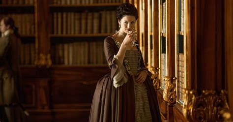 Unfortunately, percy tags along and gets catnapped by a witch and taken to the witches' ball. 'Outlander' Season 2, Episode 6: Promises - The New York Times